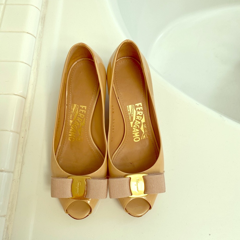 Salvatore Ferragamo beige patent leather wedge
